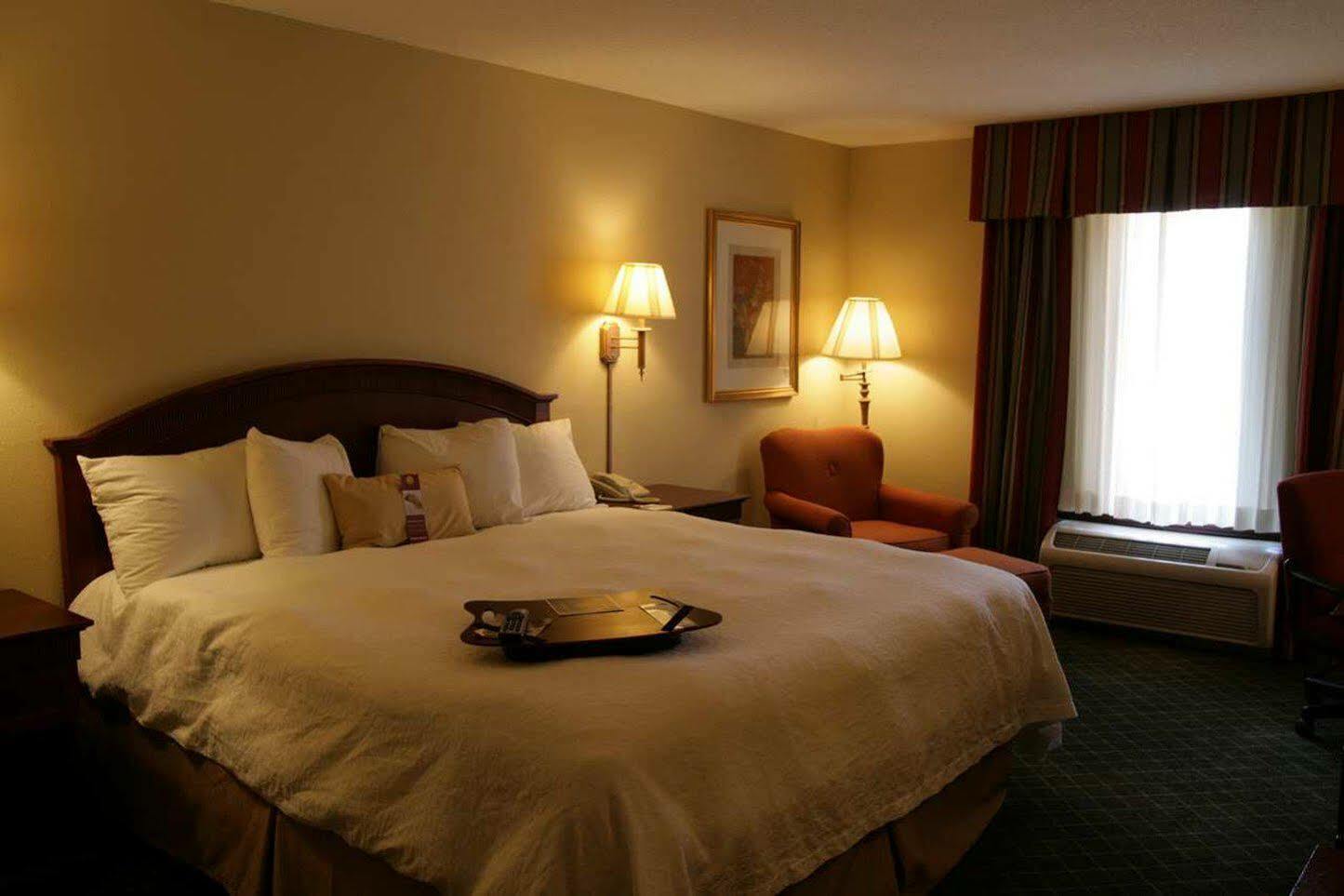 Hampton Inn Stow Екстер'єр фото